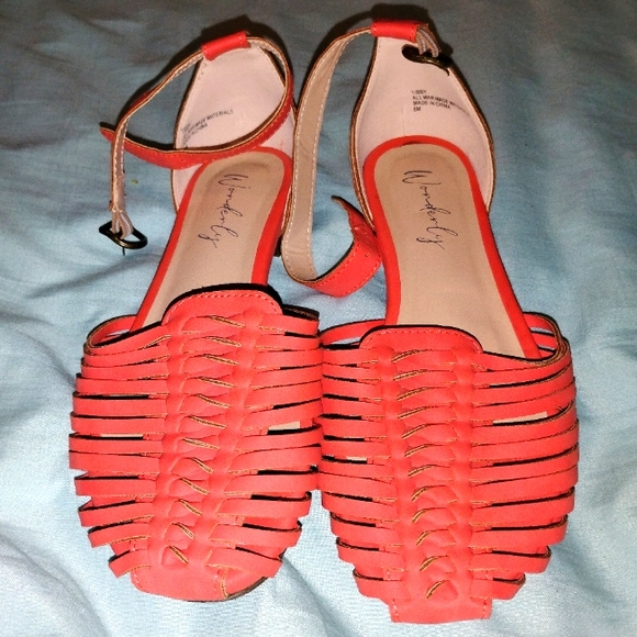 Wonderly Shoes - 🧡 EUC Womens Coral Wonderly Size 6M Gladiator Sandals Spring Summer Date Lunch